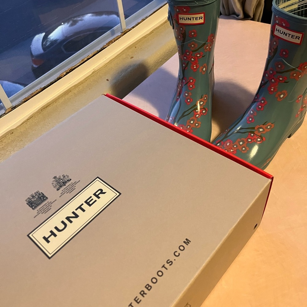 Hunter short rain boots